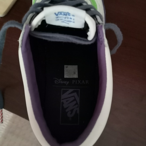 Vans Disney Buzz Lightyear Old Skool size 11.5 - Picture 3 of 6